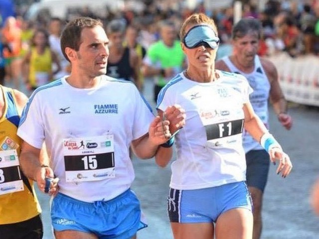 Quante storie alla Acea Run Rome The Marathon, tenacia e passione si incontrano al traguardo