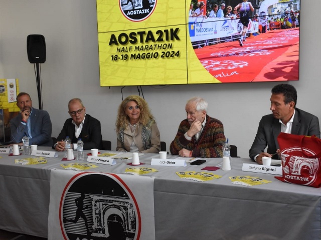 Presentata oggi nella sala del Palazzo Direzione di Cogne Acciai Speciali l'AOSTA21K