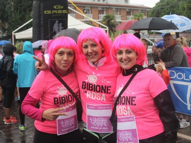 In duemila di corsa con Bibione in rosa e “Bibione is surprising Run”