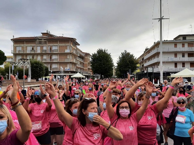 Bibione Run in rosa, in 800 di corsa per divertimento e solidarietà