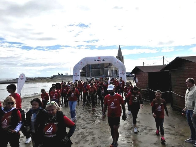 Le magliette rosse della #Caorle4women per dire no alla violenza sulle donne