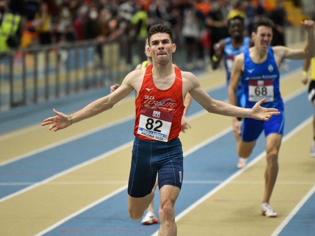 Catalin Tecuceanu è il nuovo campione italiano degli 800: la vittoria oggi ai tricolori indoor di Ancona