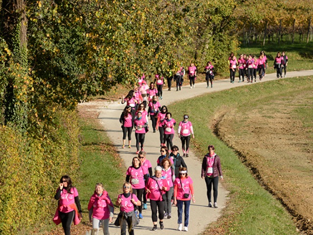 Corri in rosa: iscrizioni aperte fino a mercoledì 29 settembre e anche nel weekend dell’evento