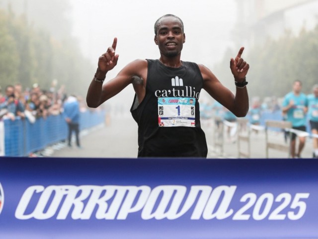 A Vincent Momanyi e Betelhem Tenaw  la CorriPavia Half Marathon
