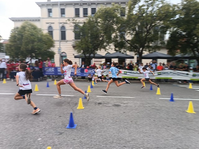 Oltre 140 bambini in viale Carducci: successo per la Corriveloce Silca