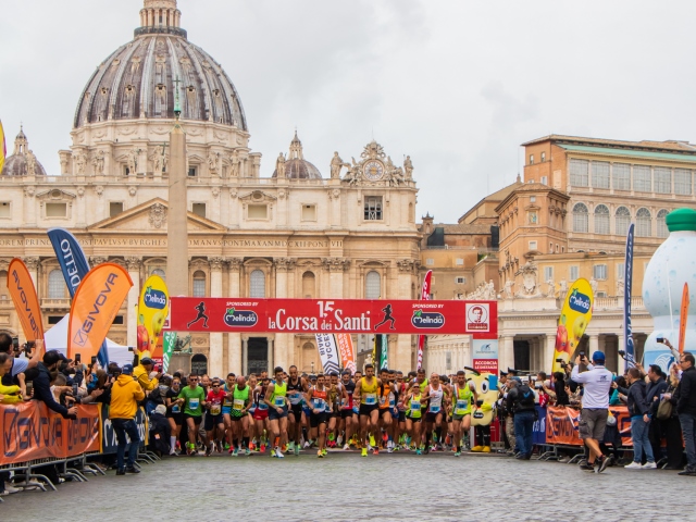 Il 1° Novembre, a Roma, la 16^ Edizione della “Corsa dei Santi”, la 10 Km con partenza e arrivo in Piazza San Pietro