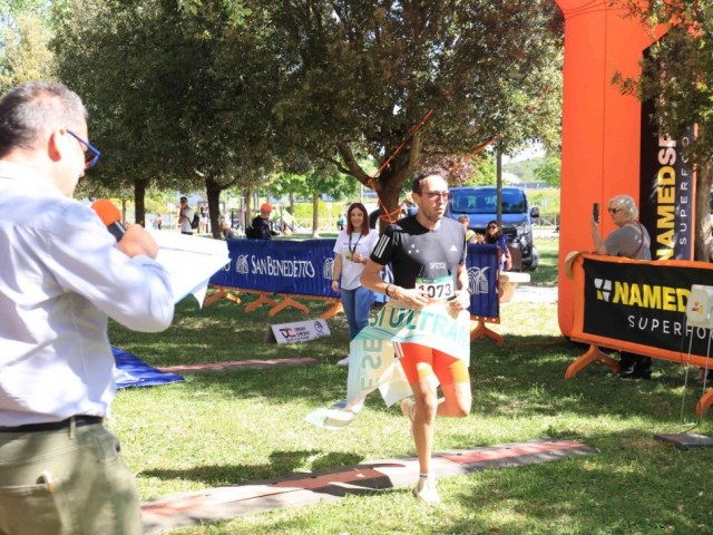 A Paolo Corsi e Daniela Menchetti la  4^ Crete Senesi Ultramarathon 