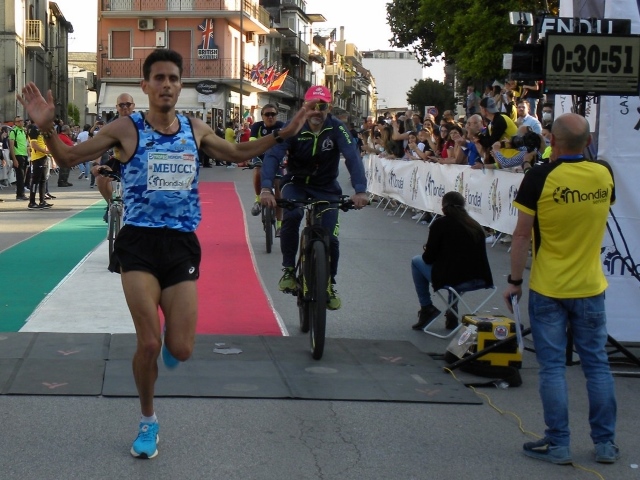 Lo sprint di Meucci scippa La Rosa e D'onofrio