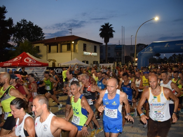 Tortoreto al centro della corsa e del cammino con la Bandiera Azzurra Fidal-Anci e con il successo della notturna Di Corsa sotto le Stelle