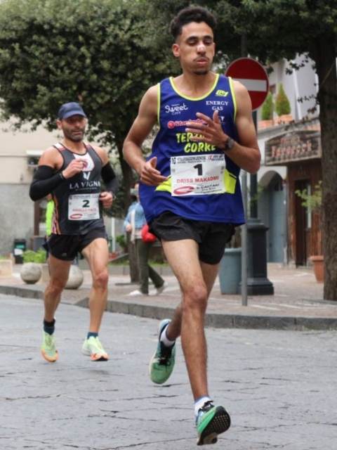 Il runner della Terzigno Corre vince la 16° edizione della 10 km. Tra le donne si impone Principe