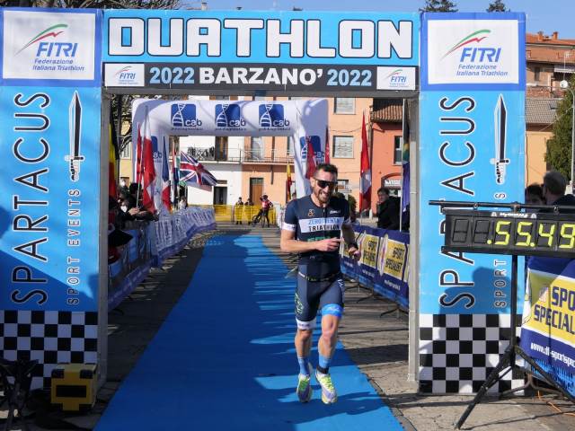 Al Duathlon Sprint di Barzanò volata vincente di Menichelli