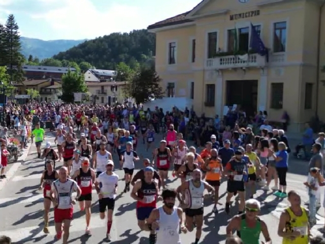 Corri Marsica UISP: a Pescasseroli successo per l'Ecolonga, grande partecipazione nella cornice del Parco Nazionale d'Abruzzo
