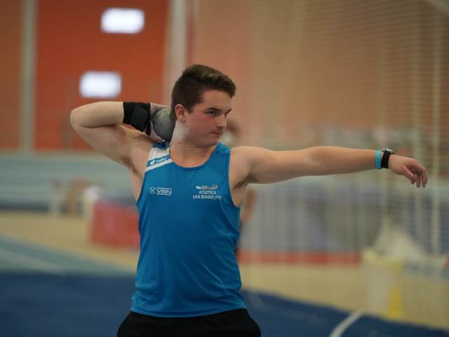 Enrico Busato alla finale dei tricolori invernali di lanci