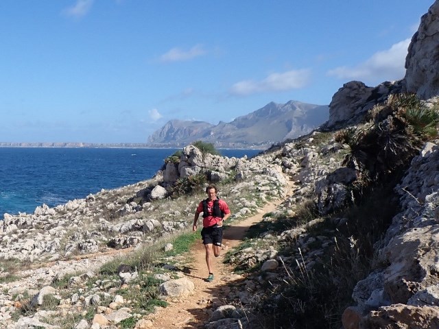 Manubrio a dritta per Felix Weber, direzione Acea Run Rome The Marathon