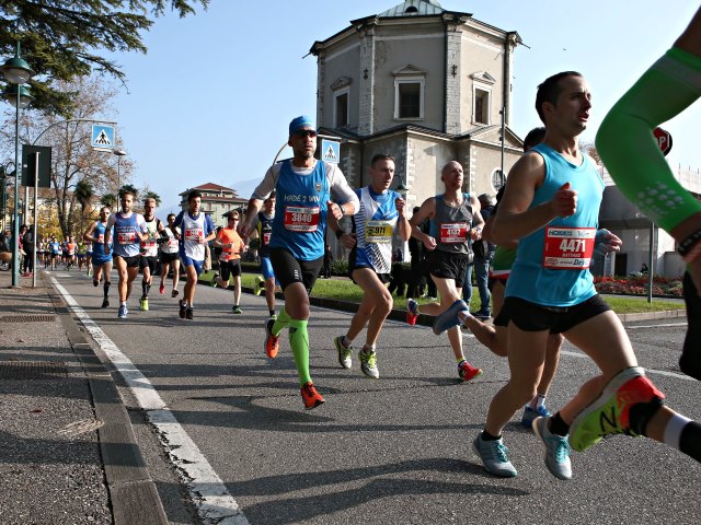 Sole, Colori e Nazioni sul Garda Trentino - Domenica dedicata all’Half Marathon dei record