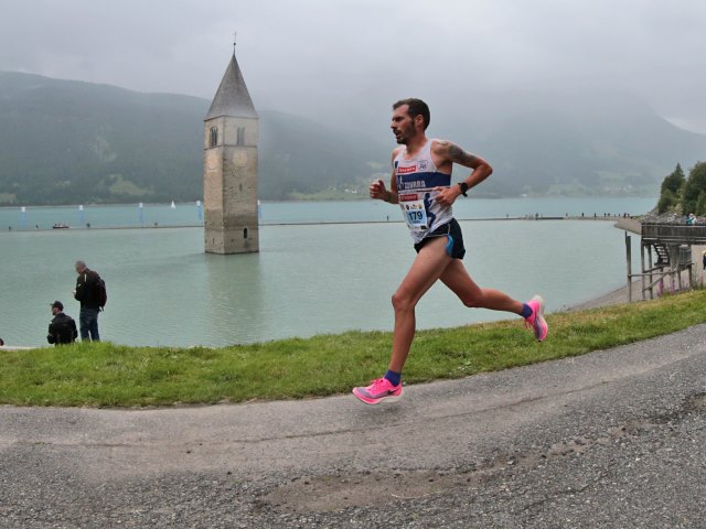 Per il Giubileo del Giro Lago di Resia si corre in notturna sabato 12 luglio