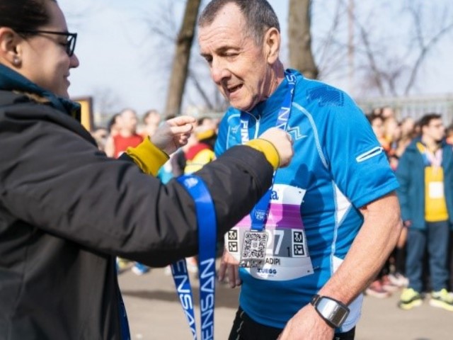 L’Abbraccio è per la Giulietta&Romeo Half Marathon, la medaglia è un'opera d’arte