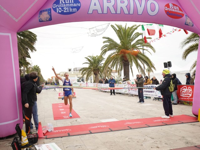 A Grottammare si ripete il successo dell’Half Marathon Pietro Mennea Gold e della Camminata Donne in Rosa