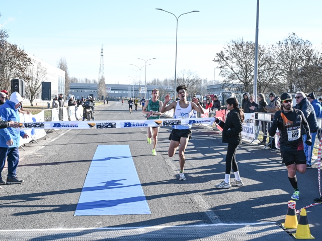 Nell’Interporto Race domina Sara Nestola tra le donne, tra gli uomini volatona finale con il successo del giovane tunisino Samir Zinoubi 
