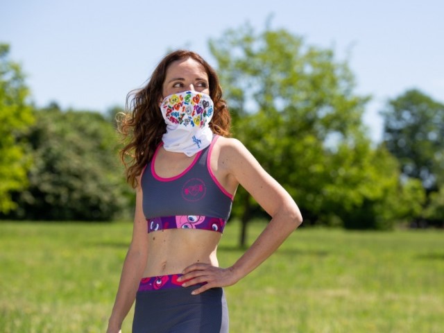 La bandana-mascherina di 'Iovedodicorsa': che stile
