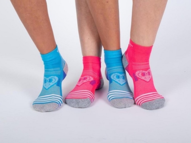 IoVedoDiCorsa vi porta in orbita con Cosmo Running Socks