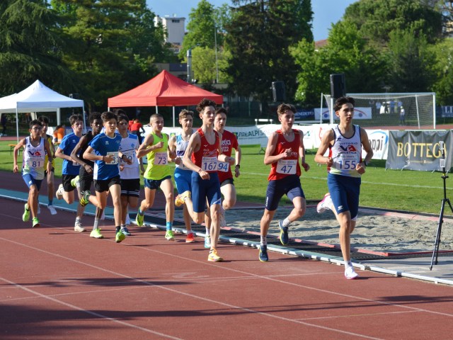 Peso e mezzofondo in cattedra ieri allo Junior Meeting di Conegliano