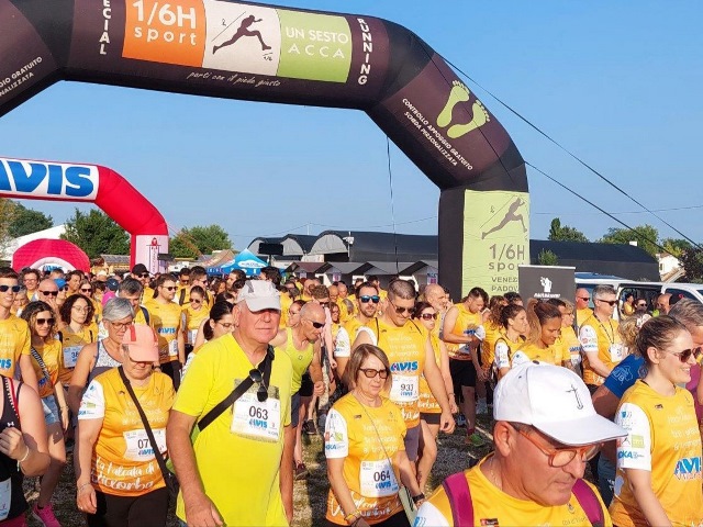 In 1.353 di corsa tra i girasoli di Nonno Andrea
