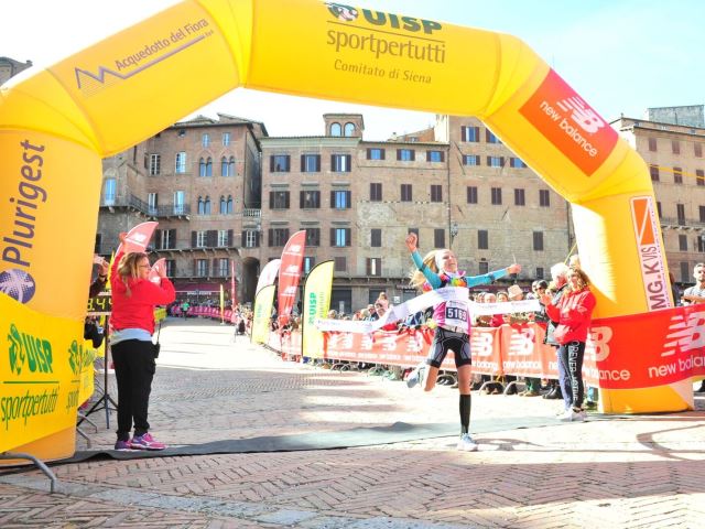 Domenica la 7^ Terre di Siena Ultramarathon: al via della 50 Km Davide Colgan per fare il bis