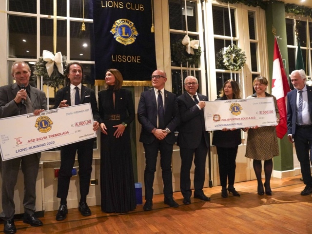 Consegnati i proventi della “2^ Lions running, la gara più bella di sempre”, la beneficenza arriva sotto l’albero di Natale