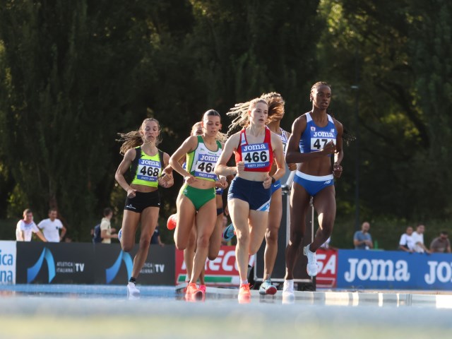 Lorenza De Noni campionessa italiana juniores dei 1500, argento negli 800