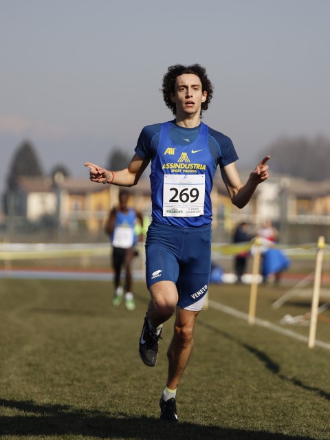 Cross di Grumolo, Lorenzo Lazzaro e Michela Zanatta campioni nel “corto”  