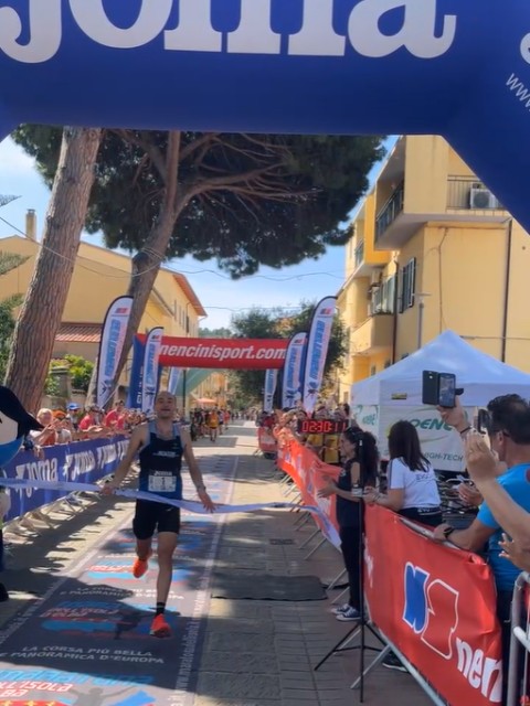 Il tricolore francese sventola alla Maratona dell’Elba 