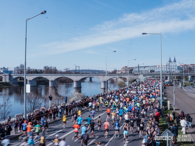 Prague Marathon 2026: sport, arte e musica