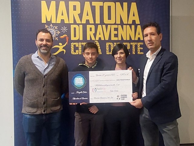 Maratona di Ravenna, consegnati gli assegni alle Onlus locali