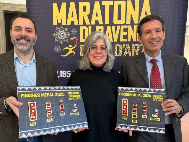 Maratona di Ravenna 2025, una medaglia che sarà la cornice del grande evento e connessione col Mondo
