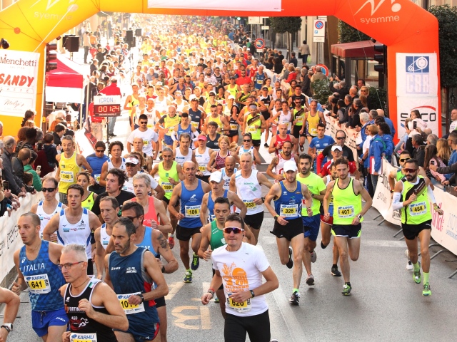 La maratonina Città di Arezzo si tinge di record 