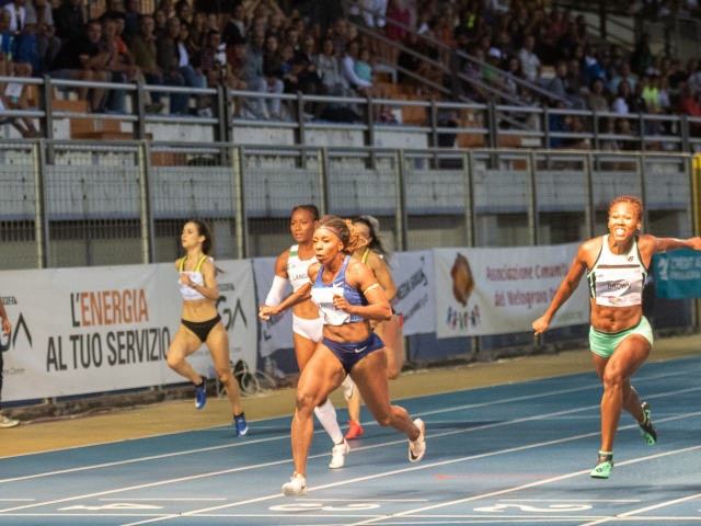 La pioggia non ferma le stelle dell'atletica che brillano al 30° Meeting Sport Solidarietà di Lignano