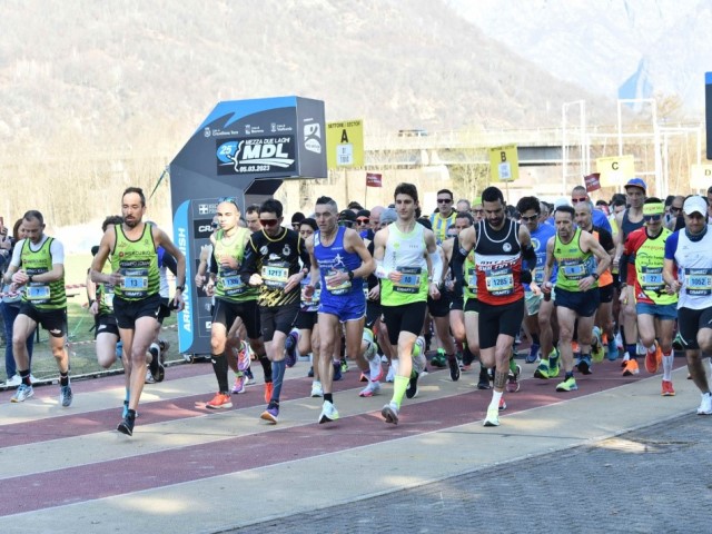 XXVI Mezza Due Laghi, domenica 2 marzo la mezza maratona si specchia nei laghi Maggiore e di Mergozzo