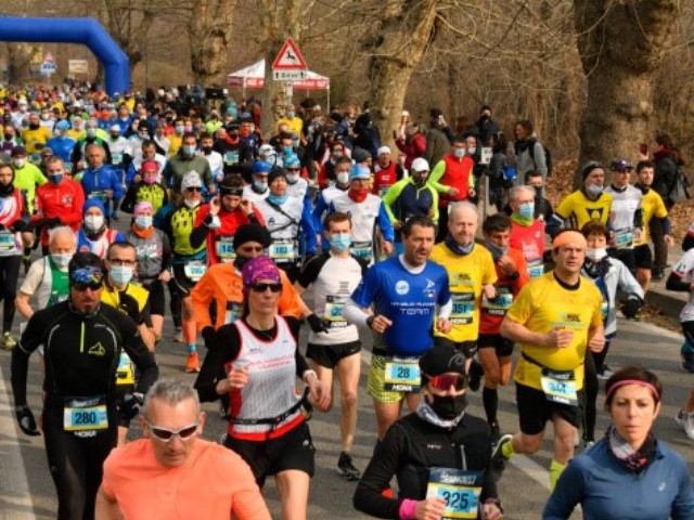 Tutti i numeri della XXV Mezza Due Laghi, si corre questa domenica 5 marzo