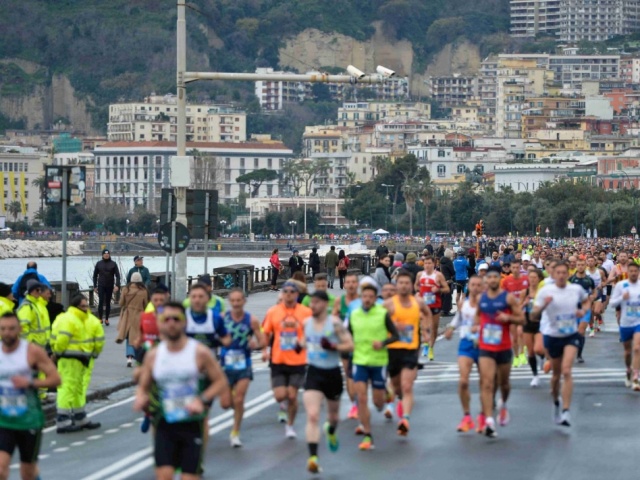 La carica dei 10mila, record di iscritti per Coelmo Napoli City Half Marathon. Iscrizioni chiuse