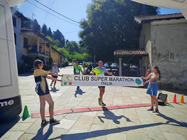 Al Lago d’Orta Coniglio vince la 50 km