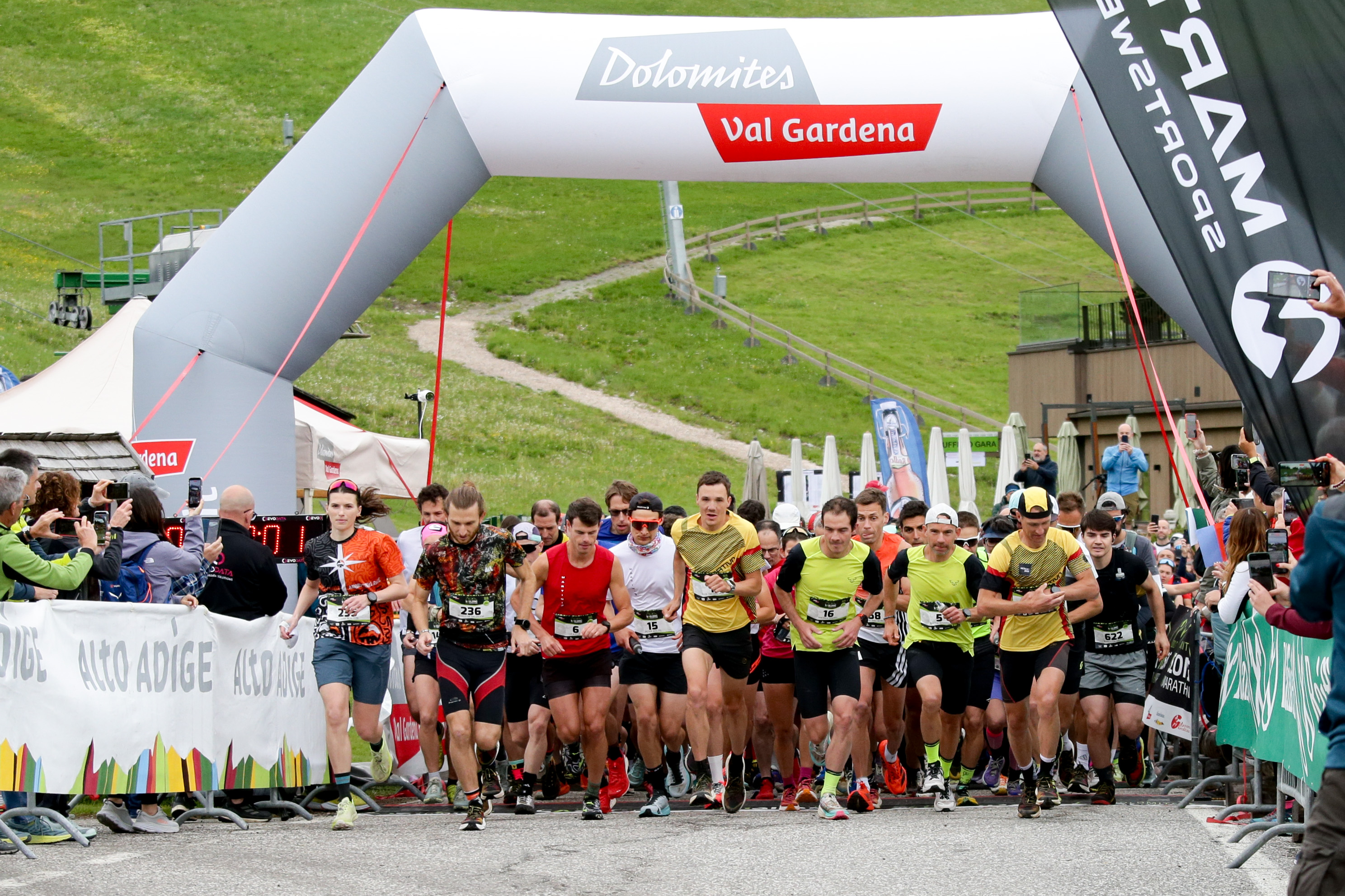 Alla 8a Dolomites Saslong Half Marathon vincono Prandi e Cumerlato