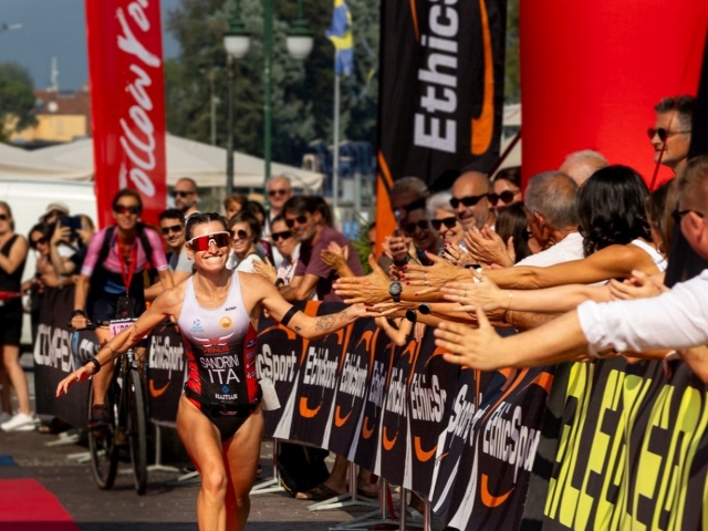 PeschieraTRI, i favoriti al via del triathlon di FollowYourPassion che è sold out