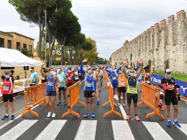 A Pisa torna la mezza dei 1.000 podisti