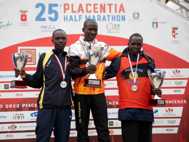 Placentia Half Marathon un fiume di podisti