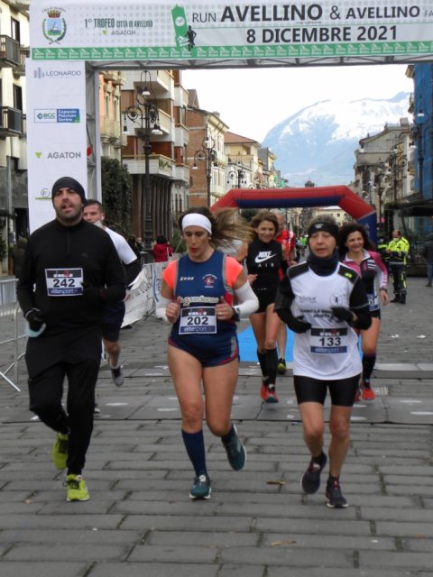 Podismo: la “Run Avellino” accende il Natale