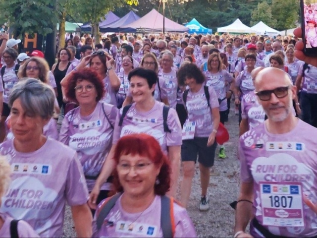Run for Children è proprio da record: in duemila di corsa per "giocare in corsia"