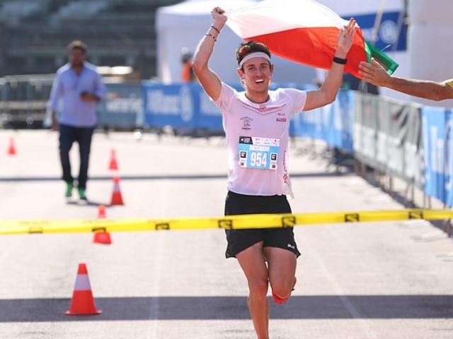 I campioni al via della Salomon Running Milano che si corre domenica