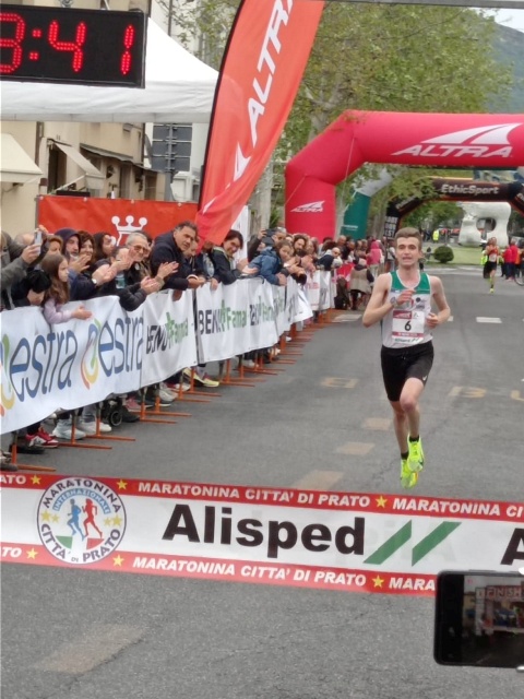 Cassi dopo Pizzolato vince a Prato, Santi oro sulla mezza