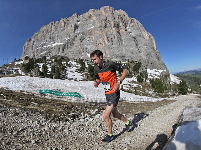 Sabato 6 giugno l’8a Dolomites Saslong Half Marathon tra Alto Adige e Trentino